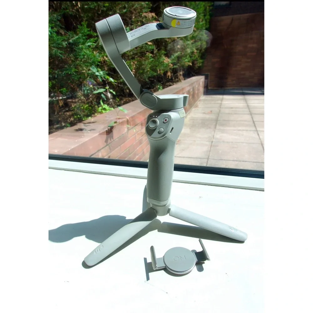 DJI OM 3 Handheld 3-Axis Smartphone Tripod Gimbal Stabilizer Gray Foldable